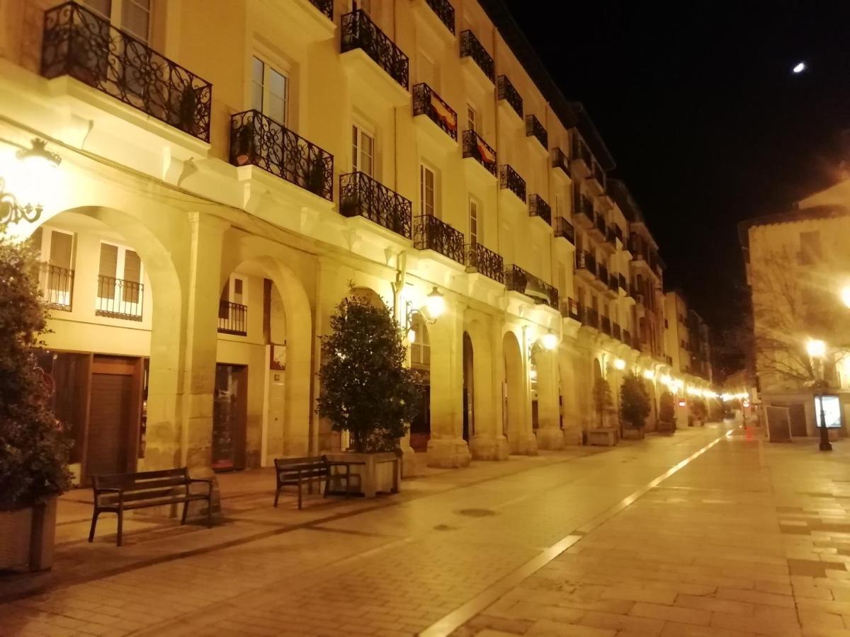 Apartamento Turistico Santiago Logrono Exterior photo